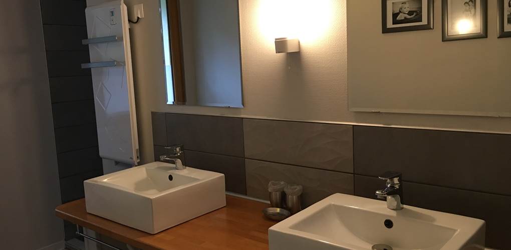 Salle de bain Suite La Forestière Chambres hôtes quercy occitanie