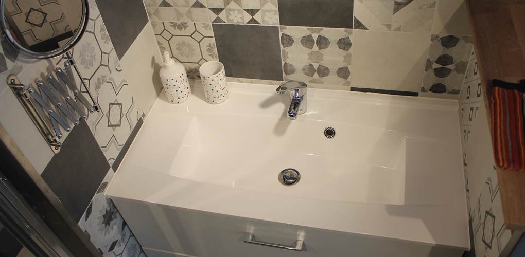 salle d'eau chambres et gîtes de gouelet-ker