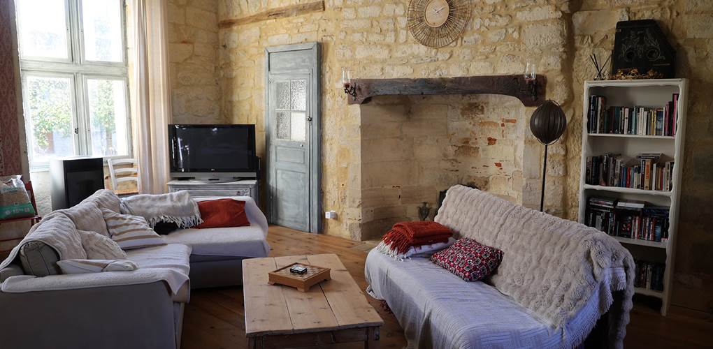 Château de Saint Chamarand, Aile Renaissance, salon et cuisine (2)