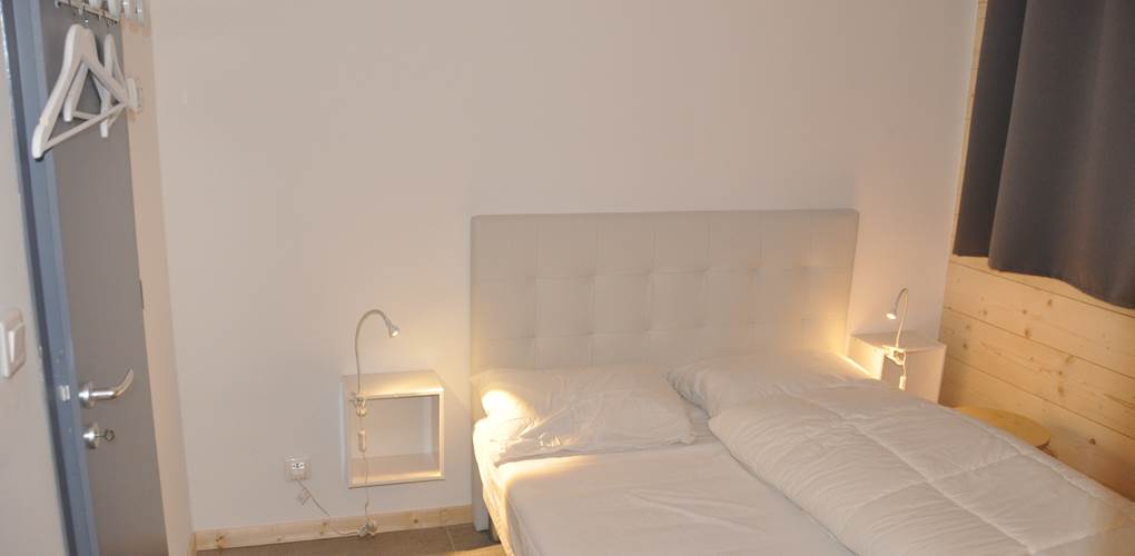 ESTABLOU #5 chambre 01 lit double