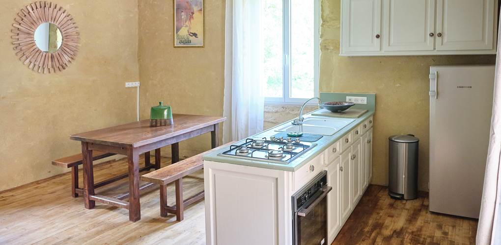 Cuisine supplémentaire dans le gîte Petite Evasion annexe du bâtiment principal