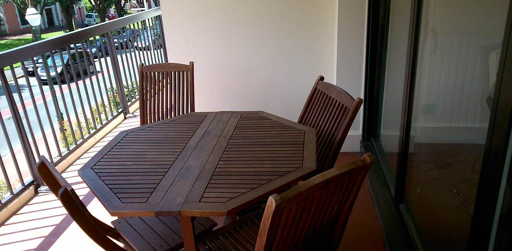Appart St Jean de Luz balcon terrasse.jpg