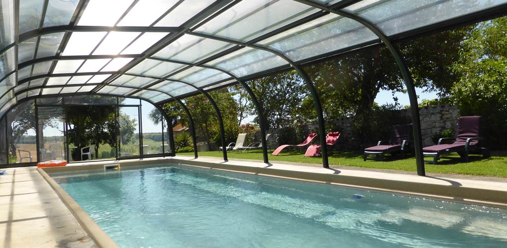 Saint Roch Tournecoupe gîte et chambres d'hôtes piscine vue vallée