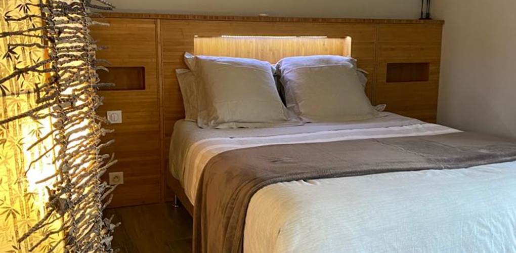 Chambre Bambou donnant sur la piscine