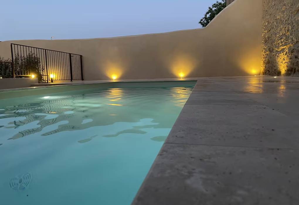 piscine-exterieur-detente-groupe