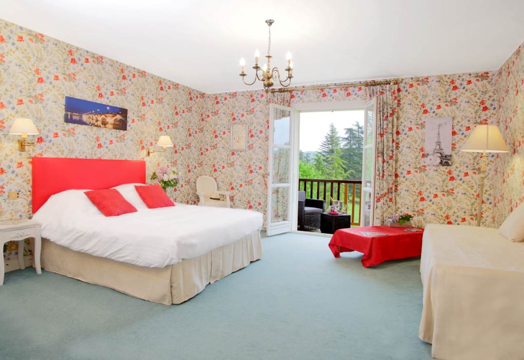 Chambre quadruple gentilhommière Coquelicot 26  Junior suite - vue de l'entrée
