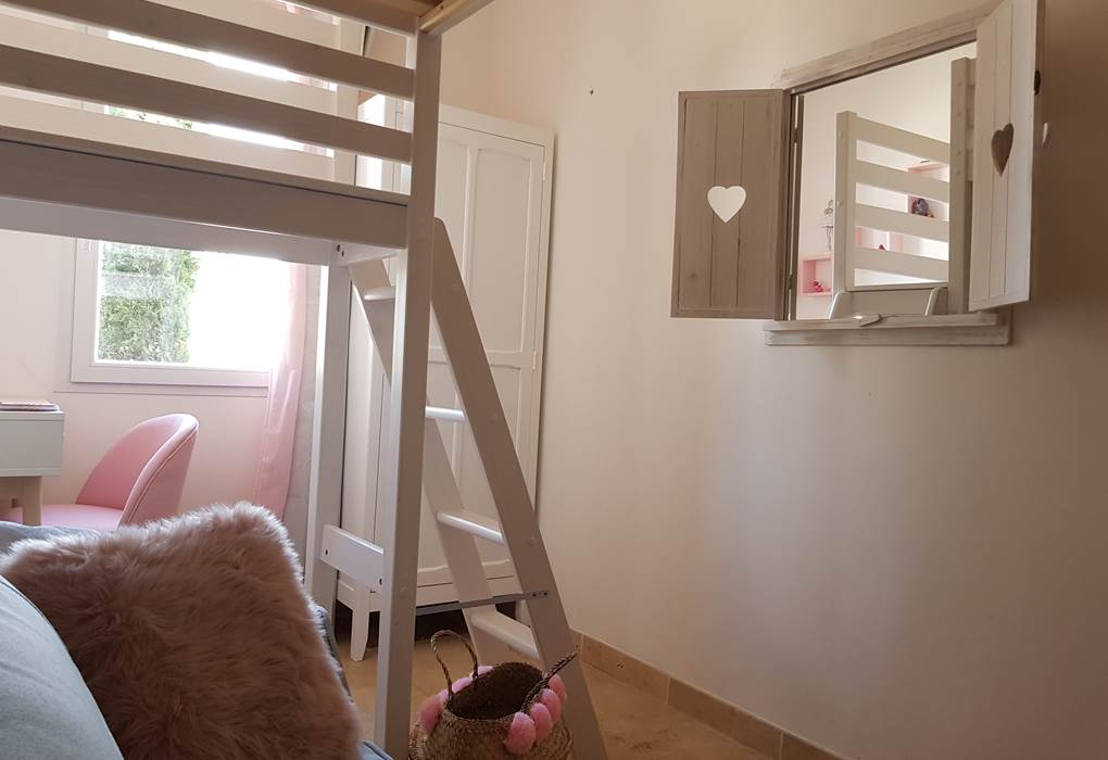 Miroir fenêtre coeurs chambre enfant gite Provence Luberon Lub'heureux