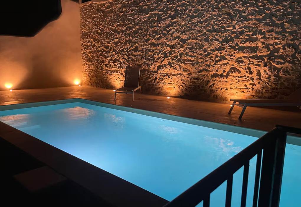 piscine-exterieur-detente-groupe