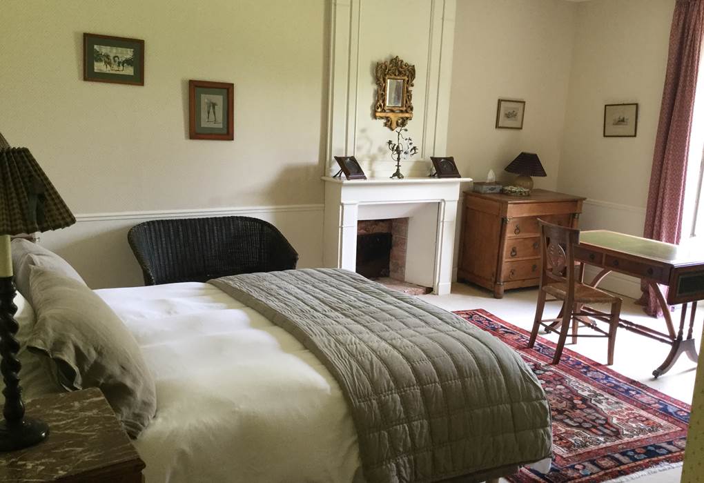 chambre "Empire" avec vue sur le parc et le magnolia