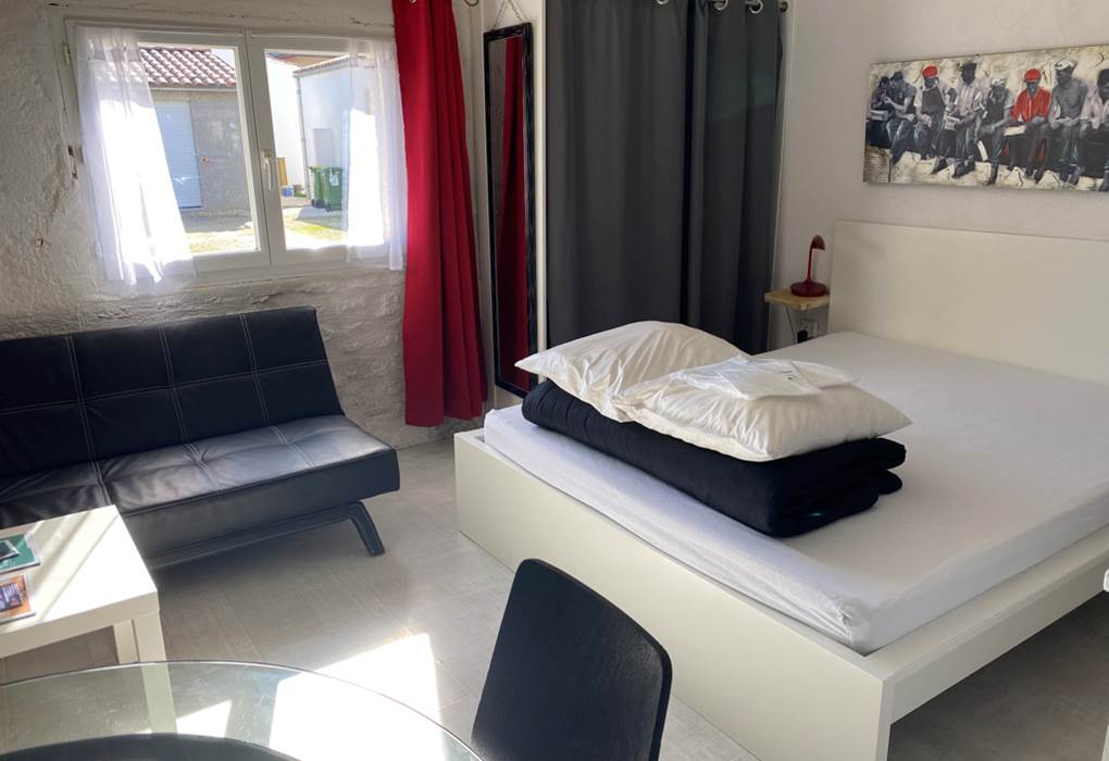 Coin nuit avec lit de 160 et dressing