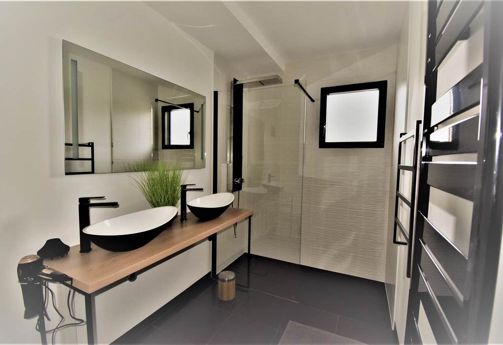 01f10233a02a4d40616032a8b98f112d77815406c6