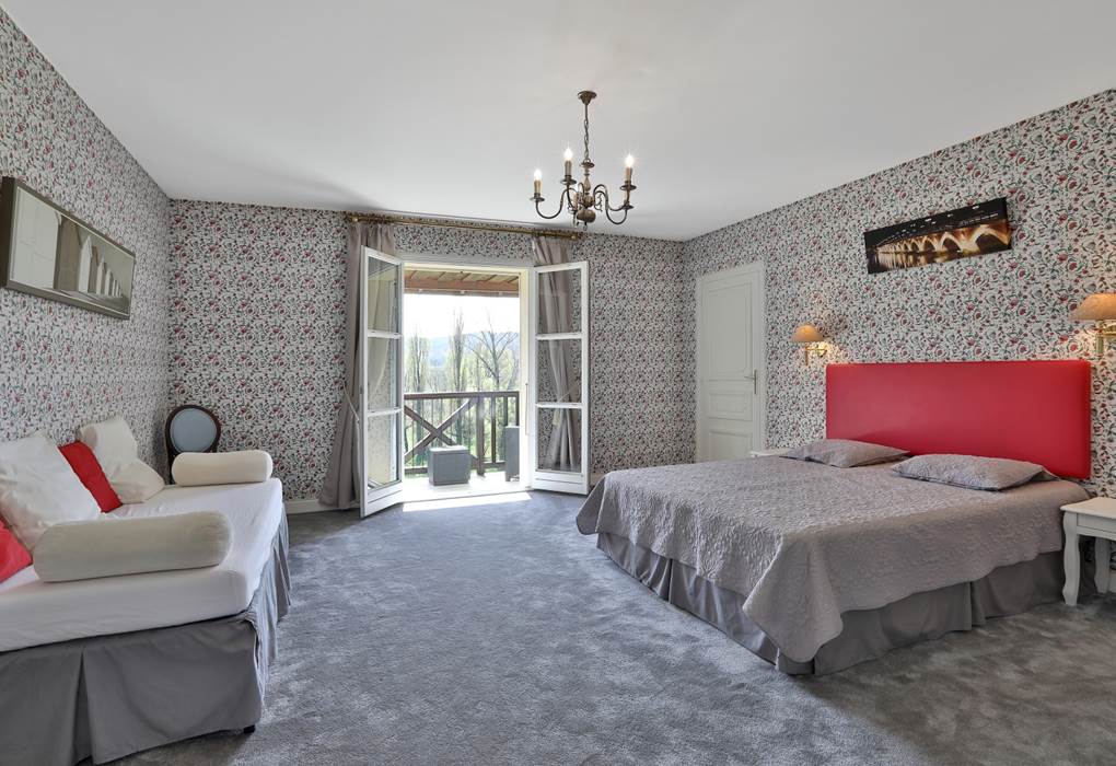 Gîte Junior Suite Gentilhommière 31-32 - Chambre 31 de 2 à 4 couchages et balcon