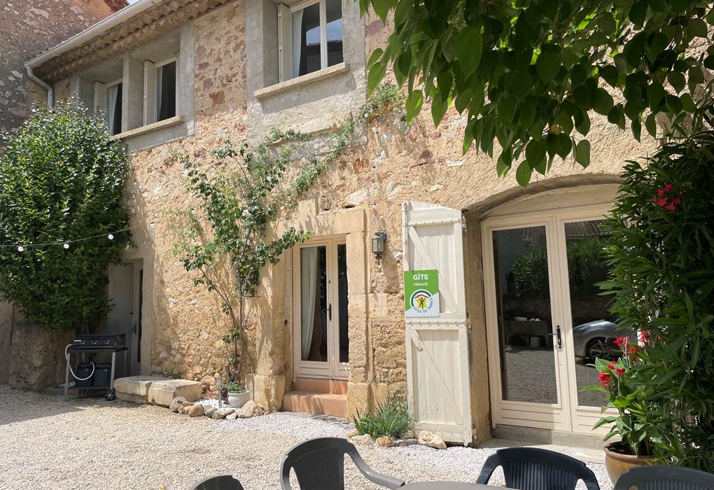 La façade avant du gite