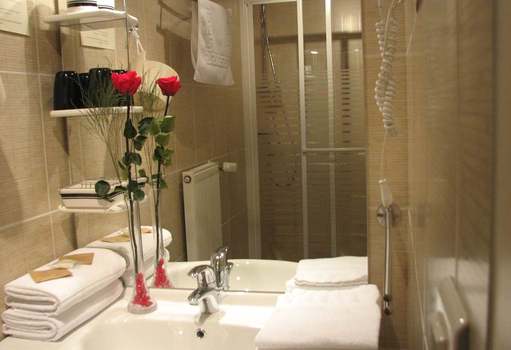 Salle de douche Chambre double Junior Le Pas de l' Âne saint Ondras