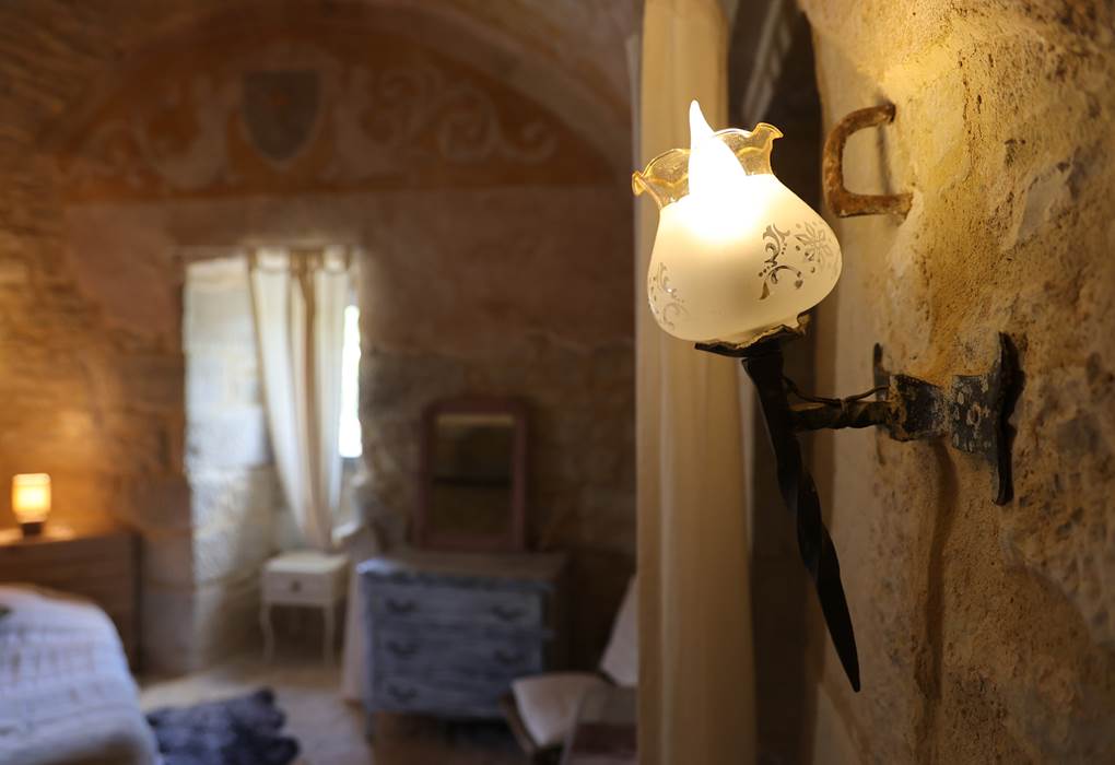 Chateau de Saint Chamarand, chambre de la Reine, la TOUR medievale  (2)