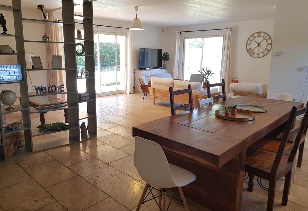 Cuisine et salon gîte Moments merveilleux en Provence, villa Luberon Lub'heureux