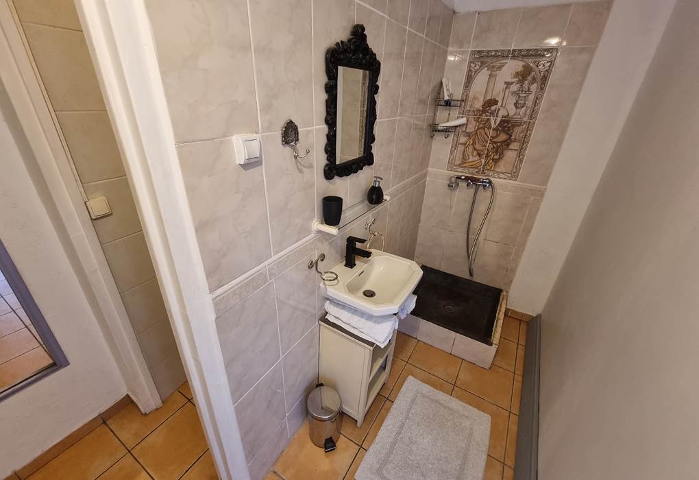 salle de bain et porte du toilette Orchidée