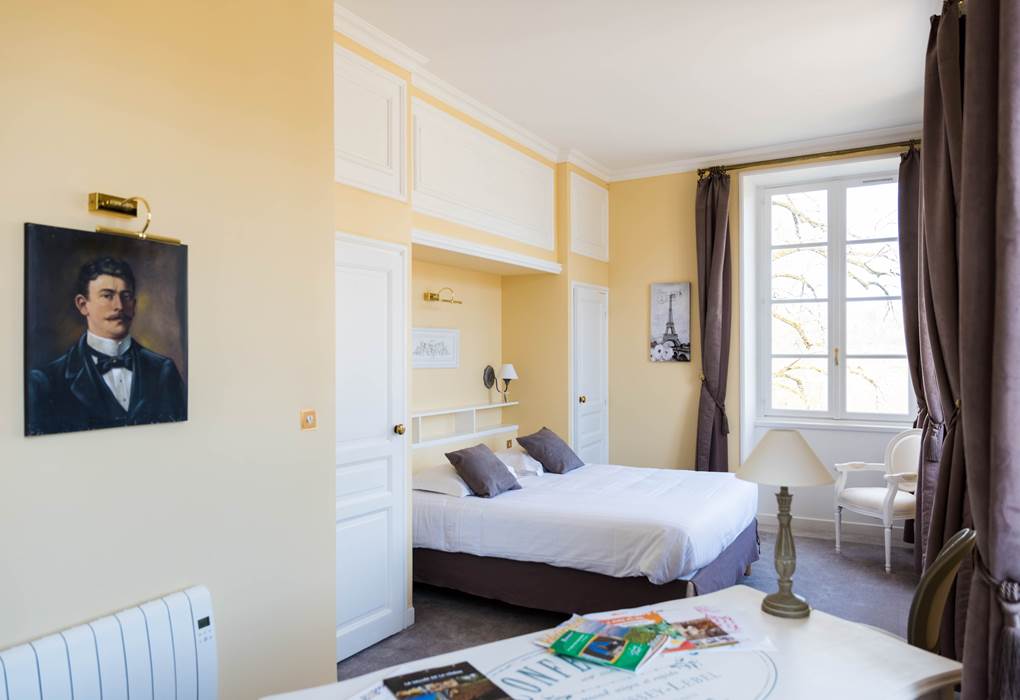 Chambre Jaune triple château