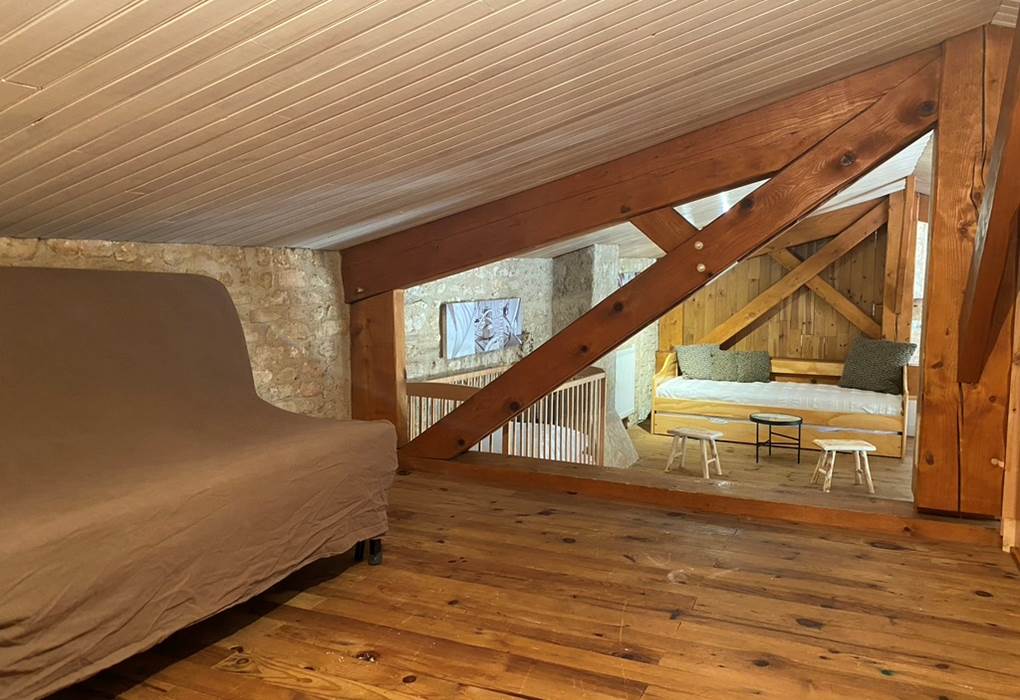 Chambre donnant sur mezzanine