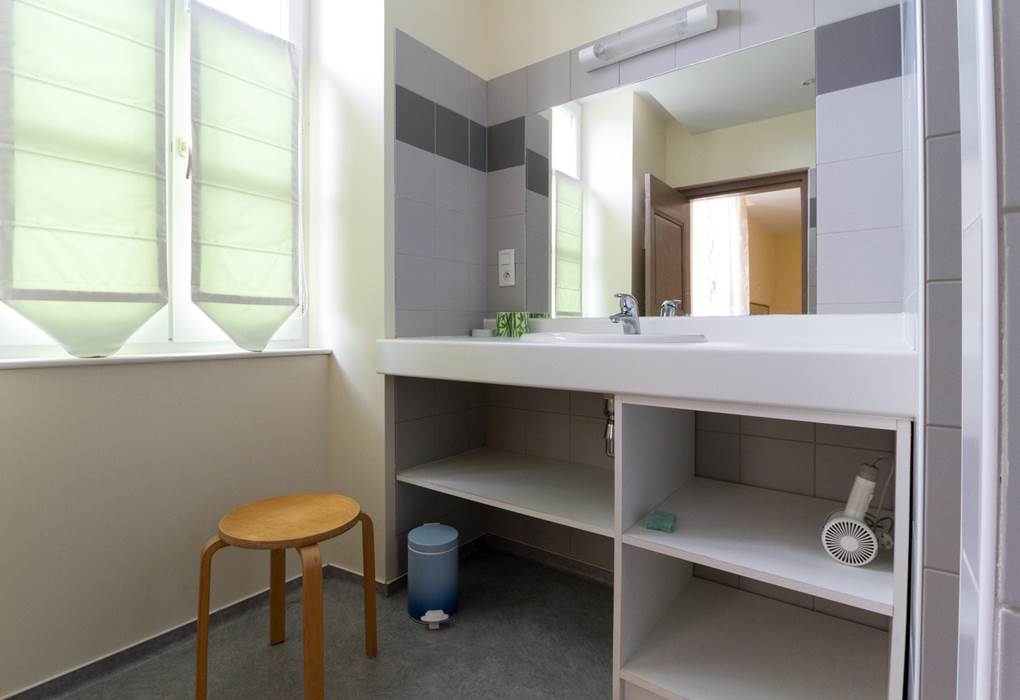 Saint Roch Tournecoupe gîte et chambres d'hôtes deux salles d'eau identiques dans le gîte