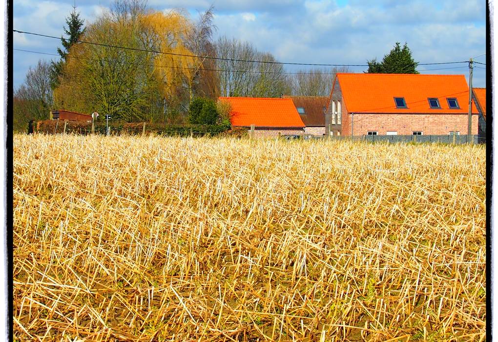 Vue sur le gîte du sentier des facteurs juste en face
