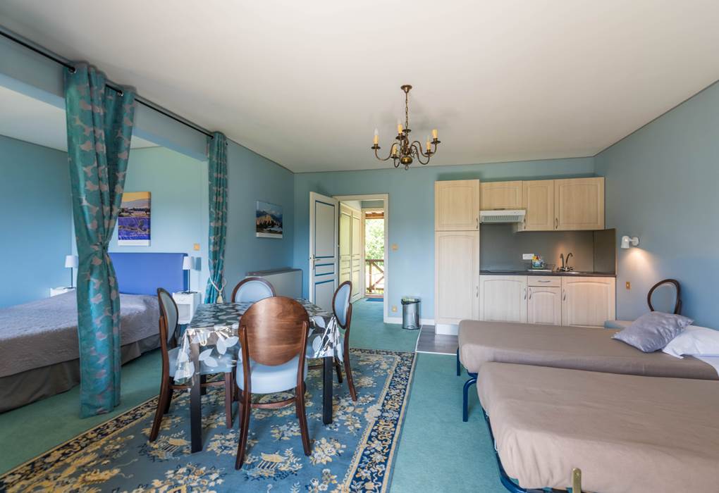 Gîte 33/34  de 2 à 4 personnes avec balcon vue séjour cuisine équipée