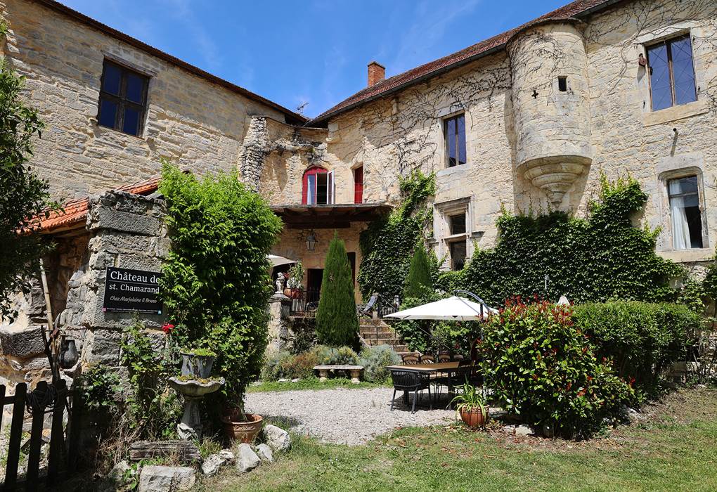 Séjour en groupe dans l'aile Renaissance au Château de Saint-Chamarand dans le Lot