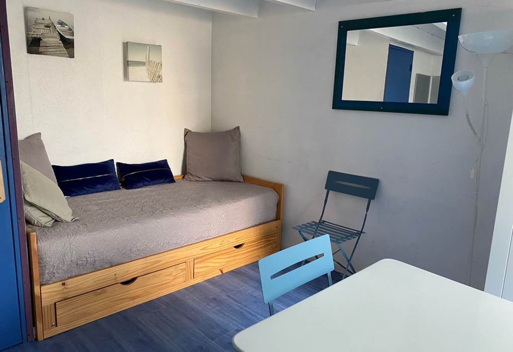 Lit gigogne formant un lit de 180cm et servant de canapé