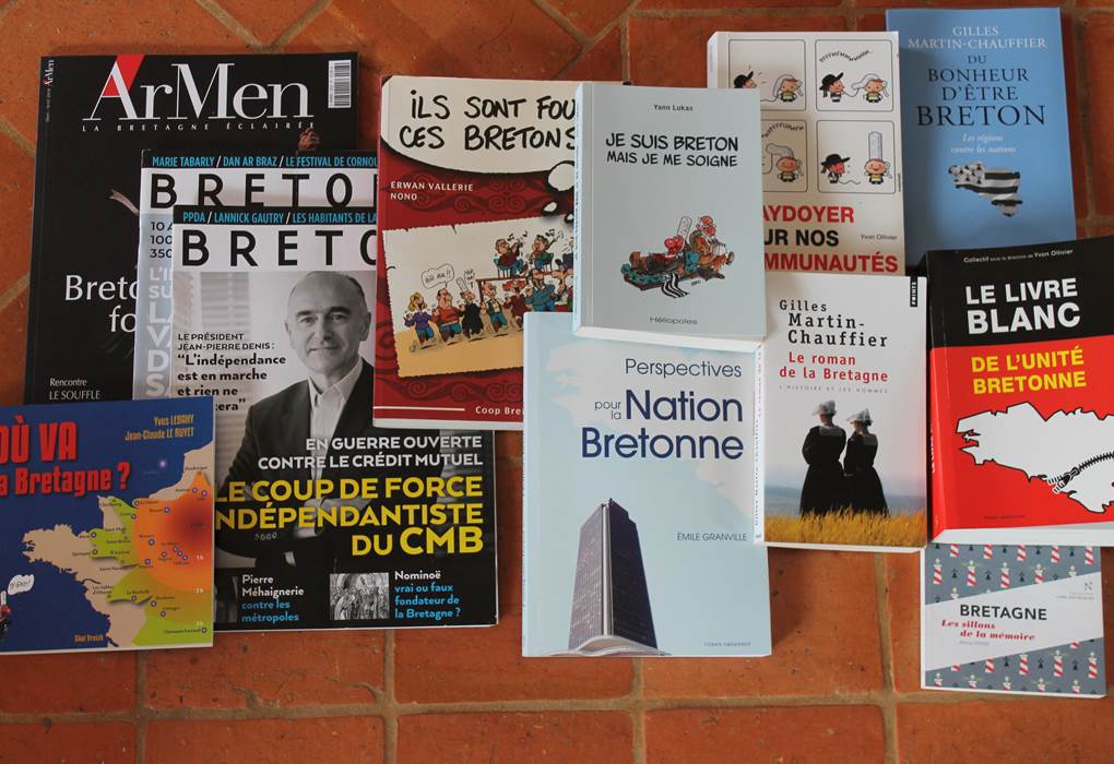 Une vision moderne de la Bretagne, disponible et que vous pourrez discuter avec le propriétaire.