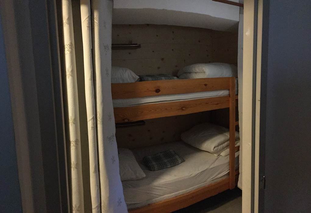 lits superposés 90 hall du bas