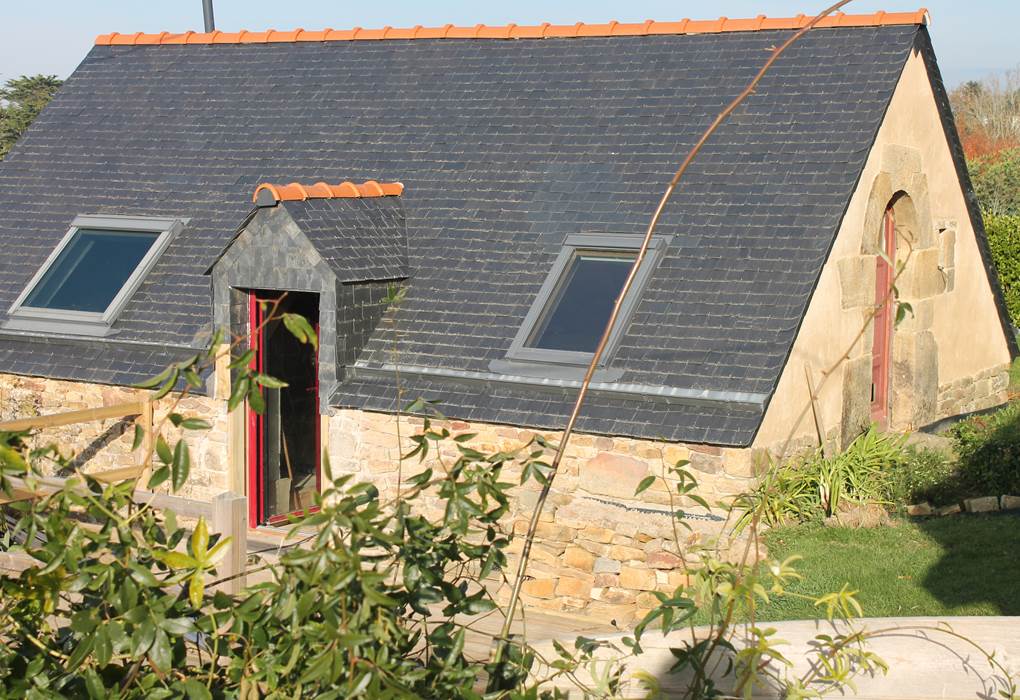 Un petit bâtiment typique de l'architecture paysanne à Logonna-Daoulas