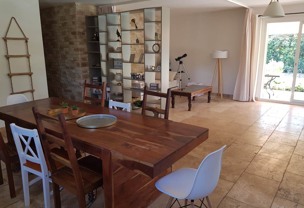 Cuisine et salle de jeux gite Luberon Lub'heureux; Moments merveilleux en Provence