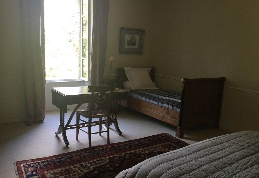 Le lit Empire d'époque