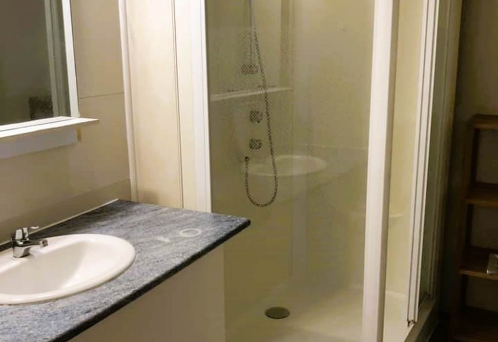 Gîte CARAÏBES salle de bain