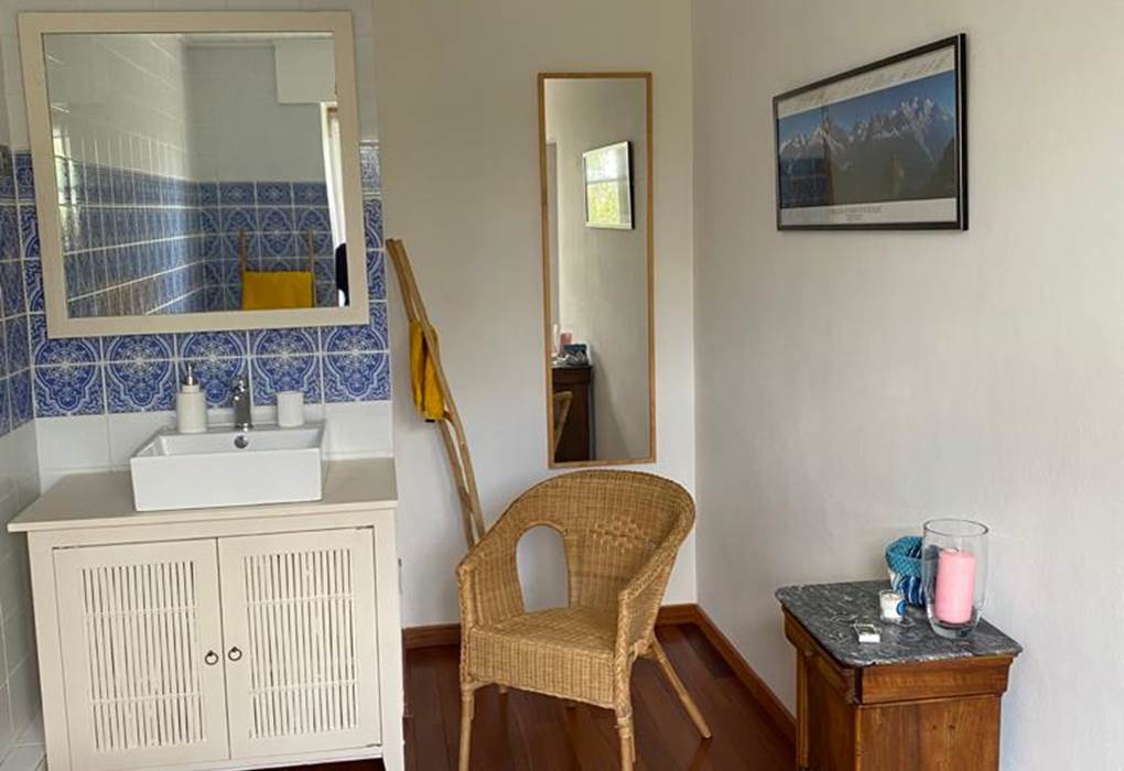 la salle de bain de la suite bleue