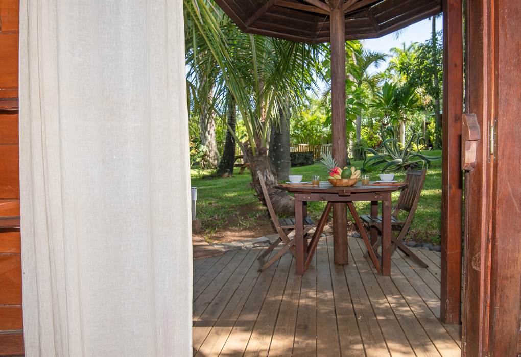 vue sur le jardin depuis le bungalow Baobab