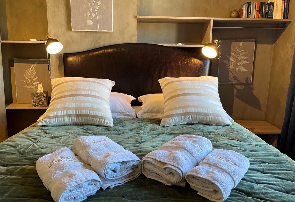 Hotel Marseillan Room Marmorino