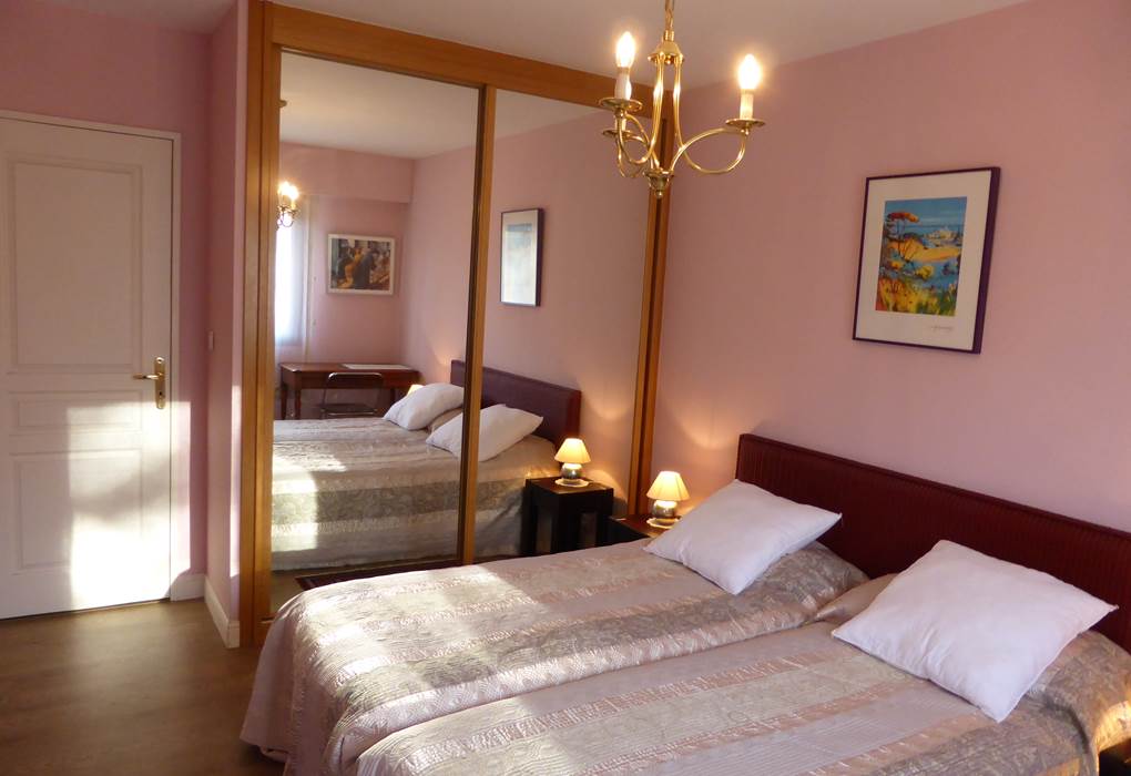 Appart St Jean de Luz chambre à deux lits.jpg