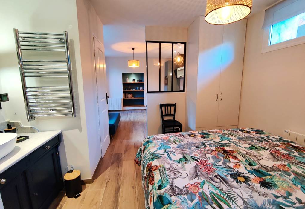 Côté chambre vue sur séjour