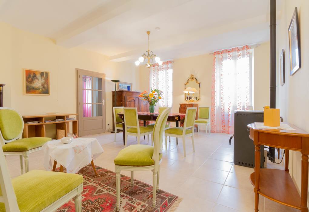 Saint Roch Gîte salle à manger Tournecoupe.jpg