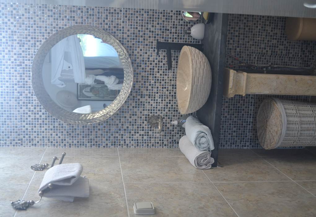 detail coin lave main ti racoon