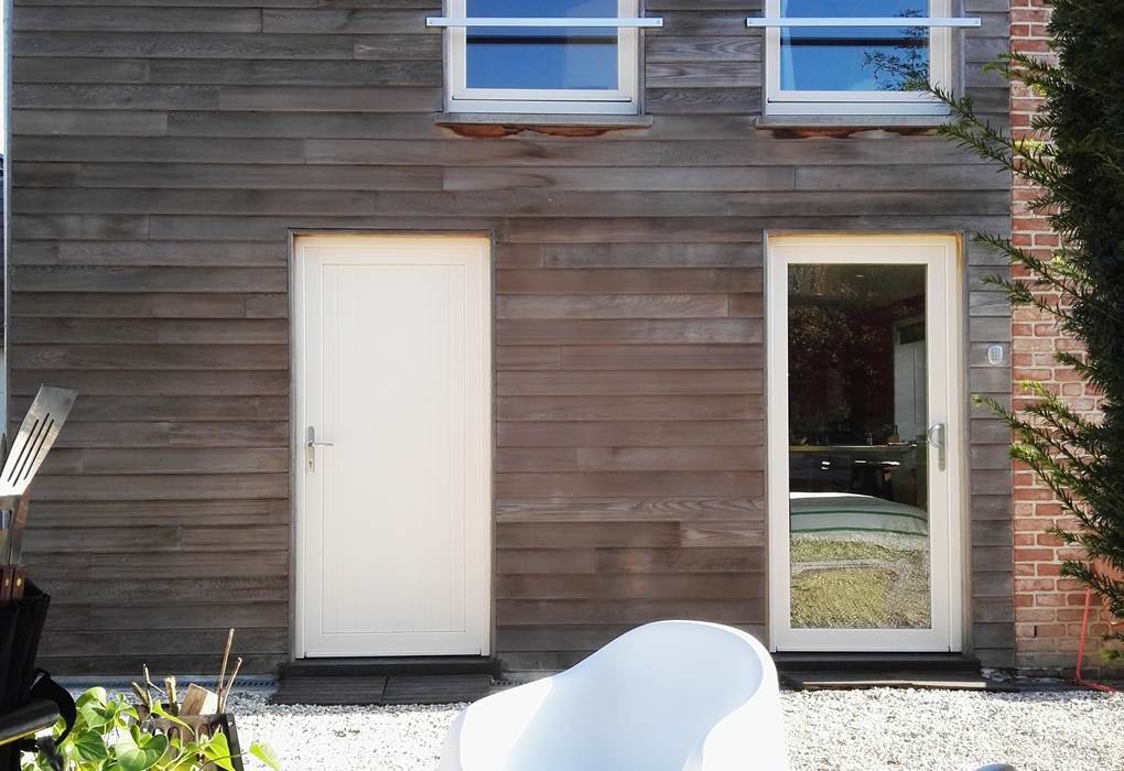 Pignon en cèdre tendre