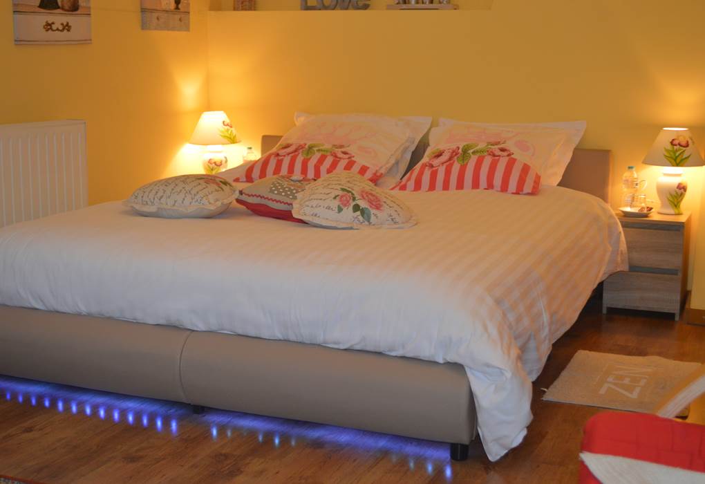 Chambre Rose Garden et son lit queen size avec led.