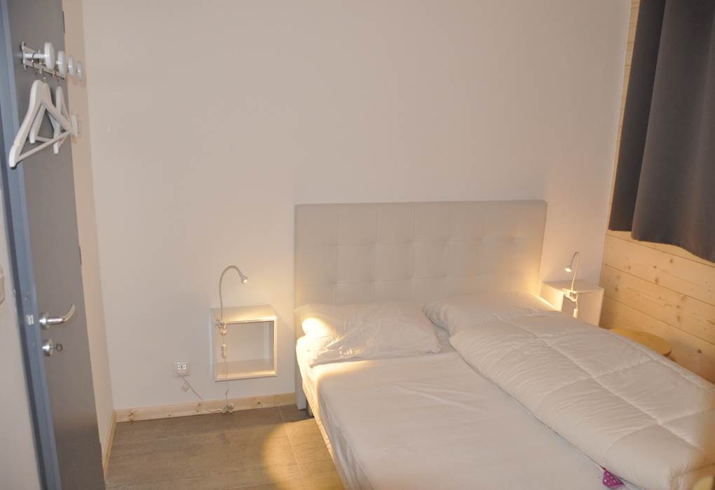 ESTABLOU #5 chambre 01 lit double