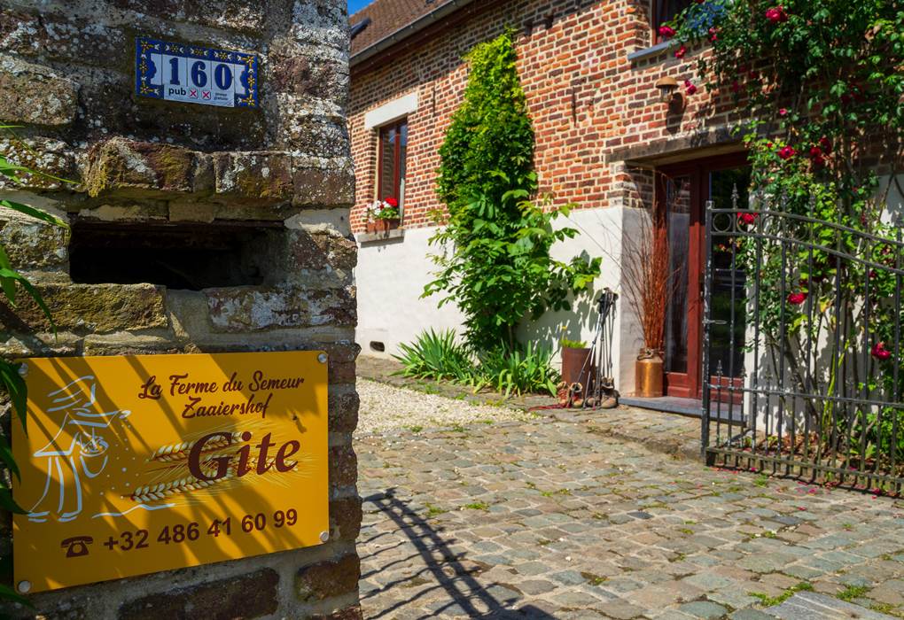 Entrée du gite Ingang vakantiehuis
