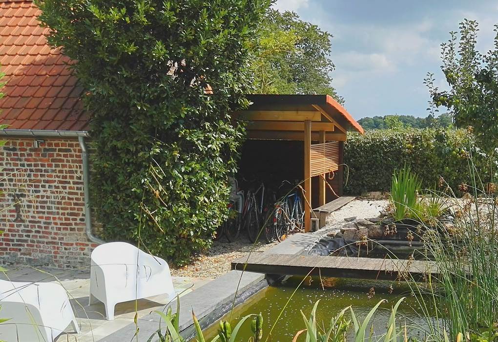 kot de vélos et détente à étang