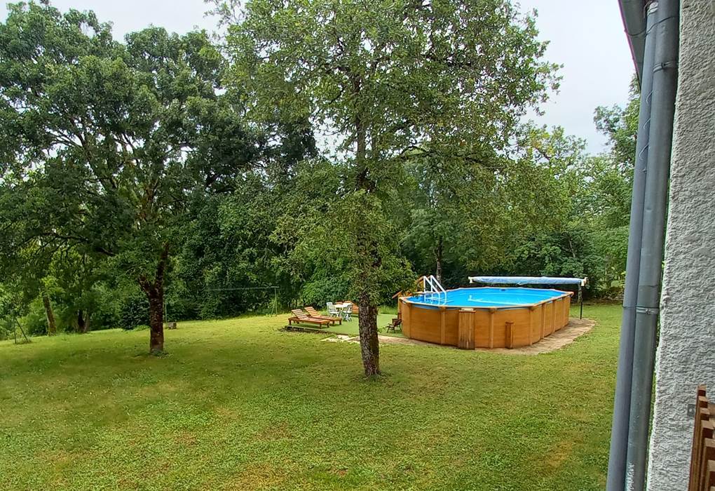 piscine vue de la terrasse