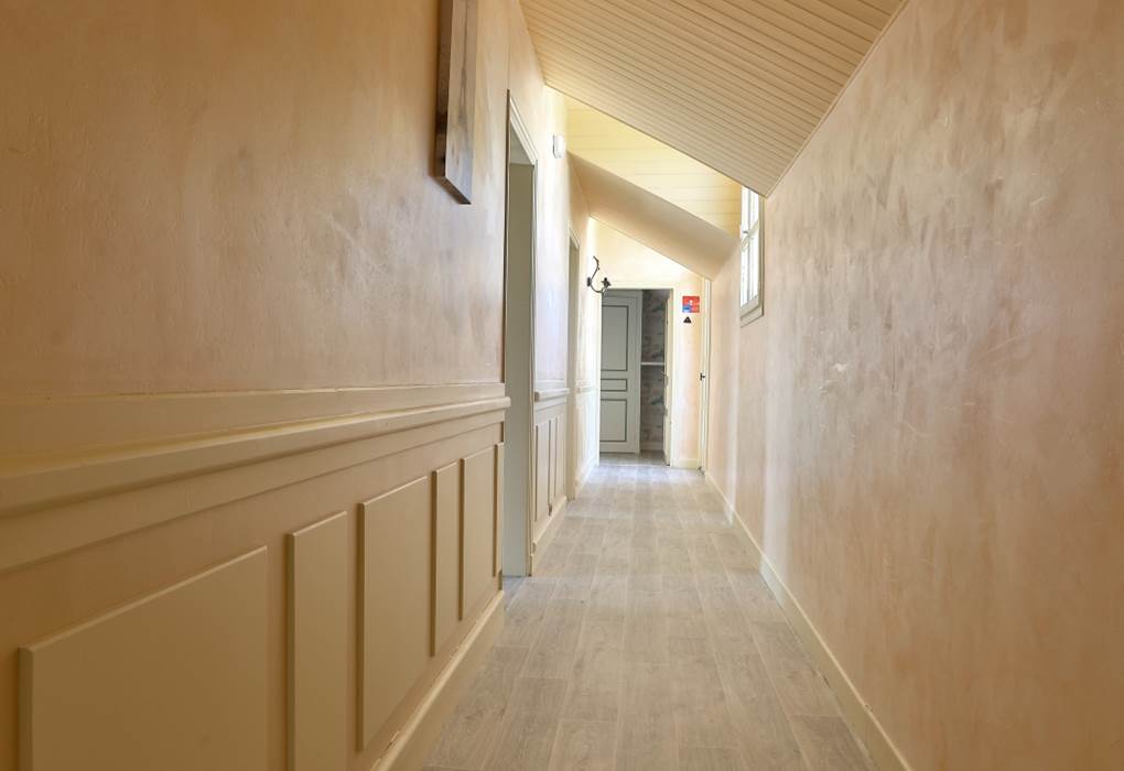 Couloir second niveau annexe 37 - 42