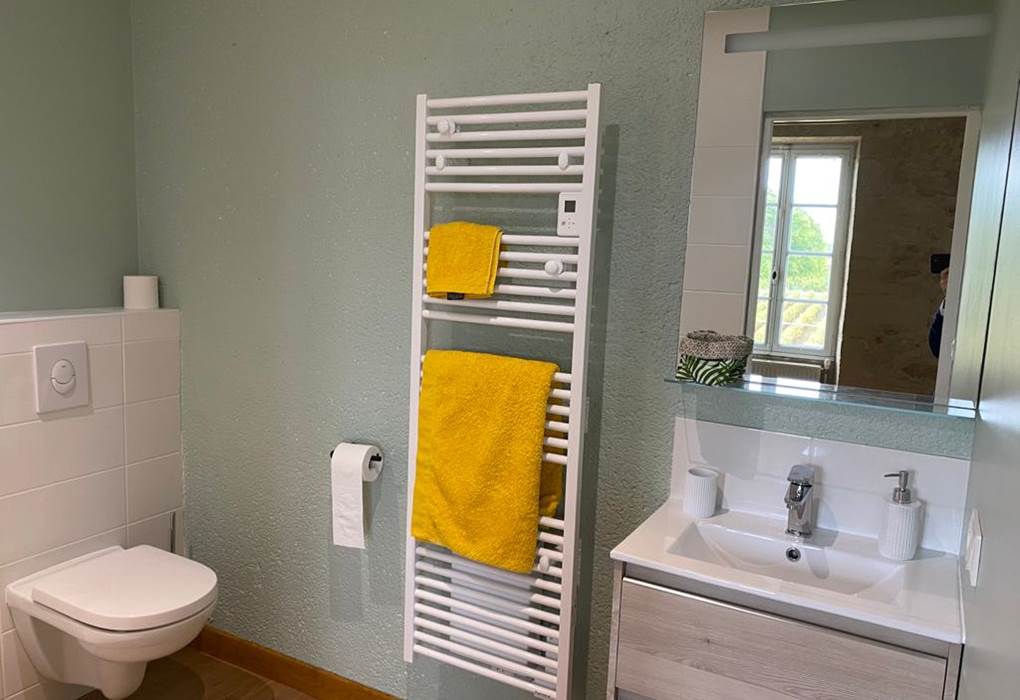 salle d'eau lumineuse