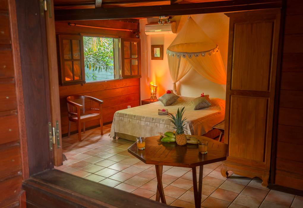 fenêtre donnant sur le jardin